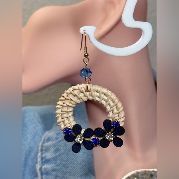 ⚜️🌿 Boho Rattan Earrings | Blue Flower Statement Jewelry 🌸 - Picture 4 of 4